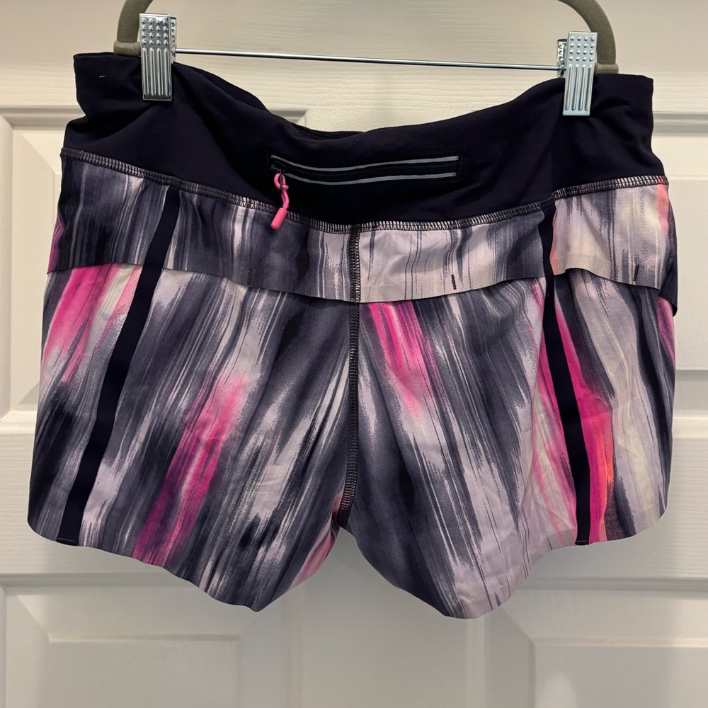 LULULEMON Athletica Shorts Size 6 - Picture 2 of 13